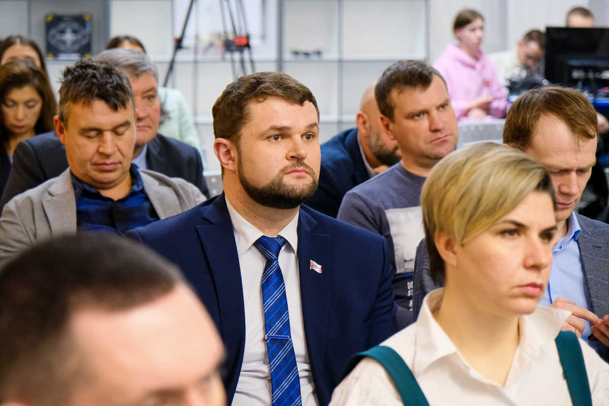 В Санкт-Петербурге прошёл Круглый стол «Лучшие практики-2022 в подготовке молодых кадров в автомобилестроении»